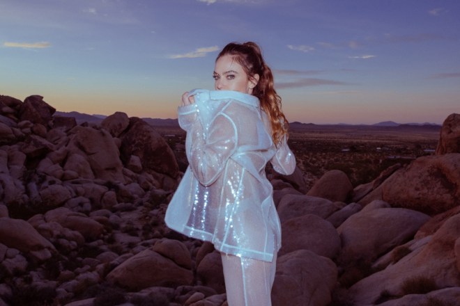 Julia Stone - Photo by Brooke Ashley Barone