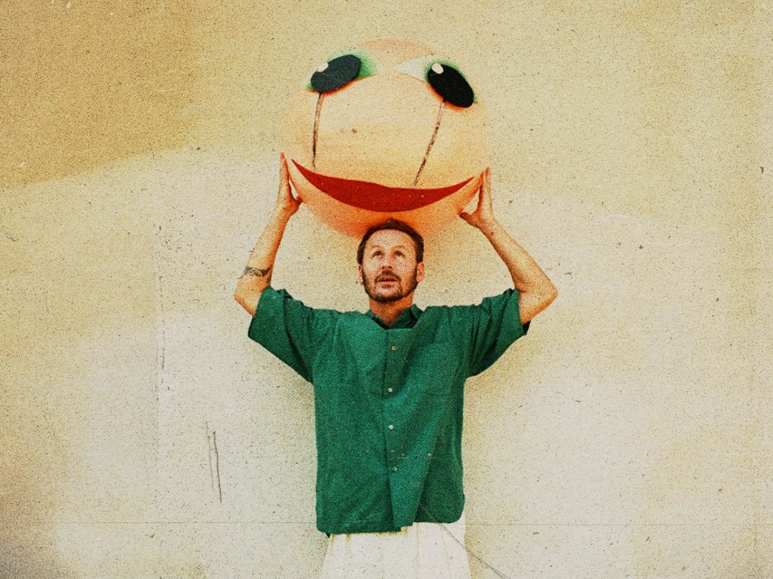 Ben Howard Pic: Far Out : Toby Coulson