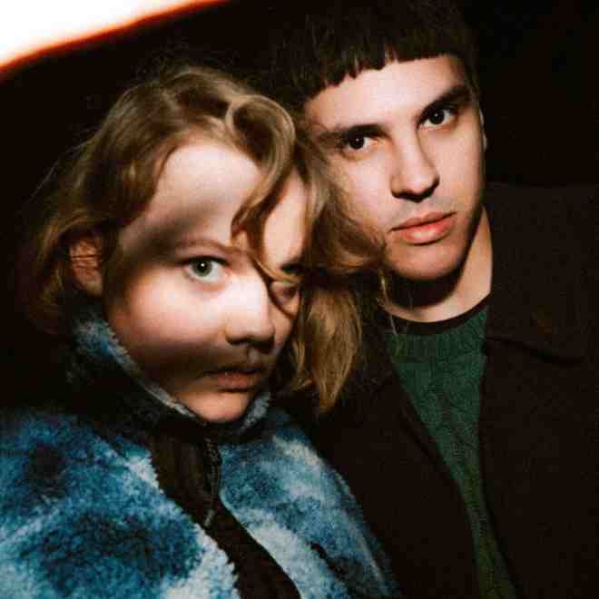 MOA feat. Juli Gilde - Offline Pic: Mh.Jule