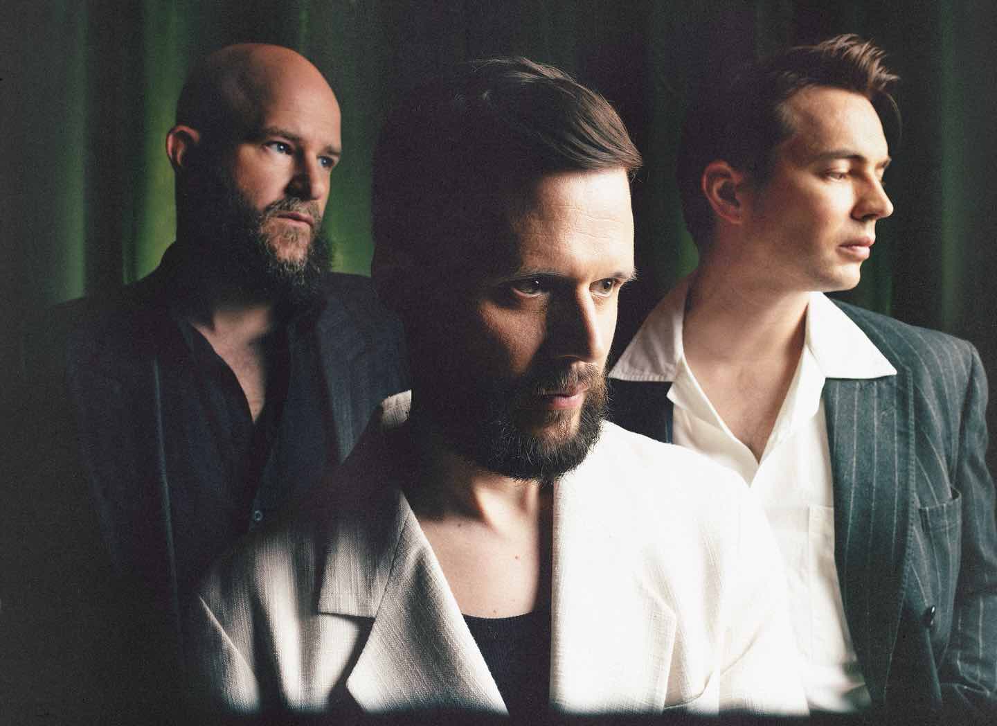 White Lies Pic: instagram.com/whiteliesofficial
