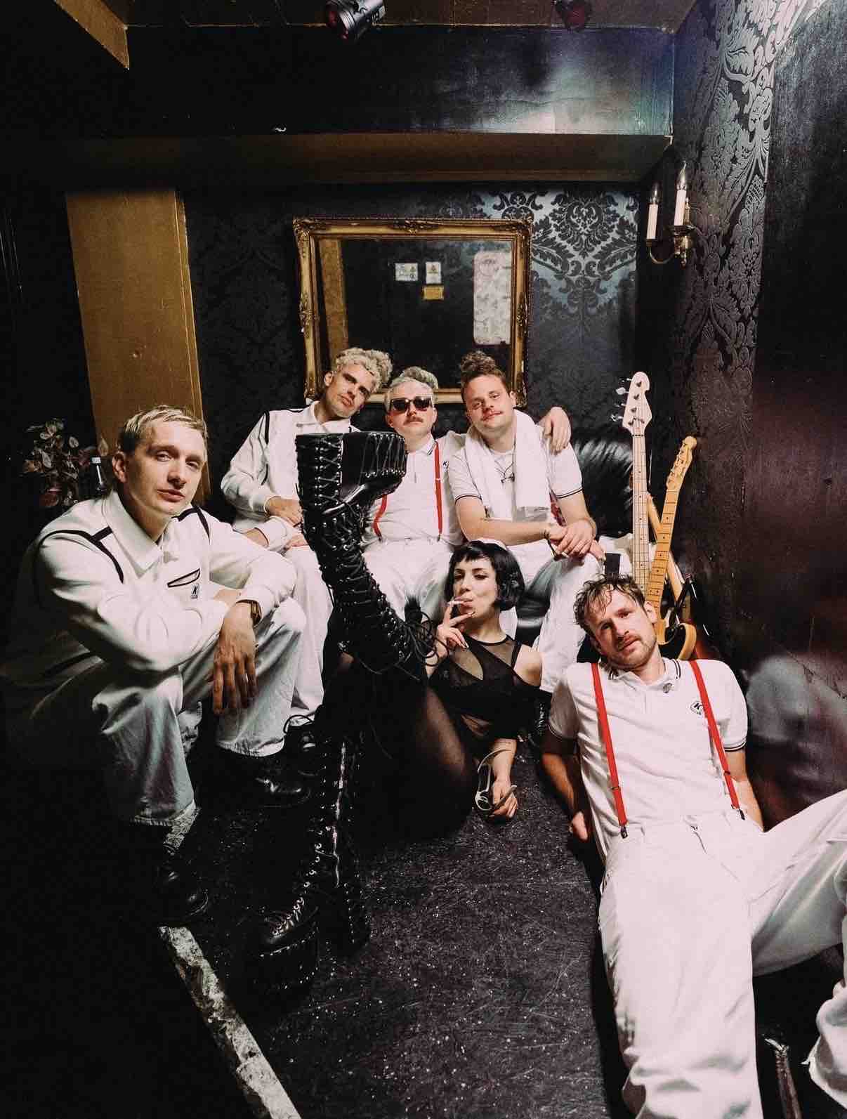 Kraftklub & Domiziana Pic: Lih Tsan/Capadol Pic: instagram.com/kraftklub